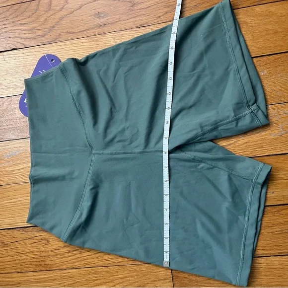 Kamo Fitness Women's green bike shorts - Picture 6 of 6